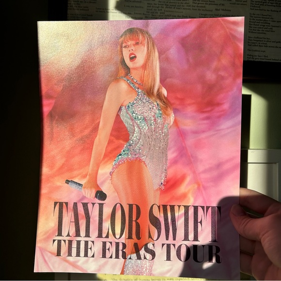 Taylor Swift movie poster - Picture 3 of 4